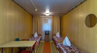 Гостиница Парк - отель Шинкар Пересыпь Трехместный номер эконом-класса с общей ванной комнатой-5